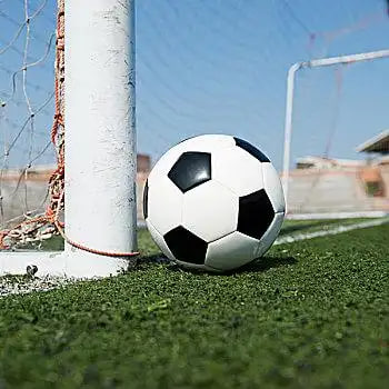 专业分析师使用数据进行足球赛事研究