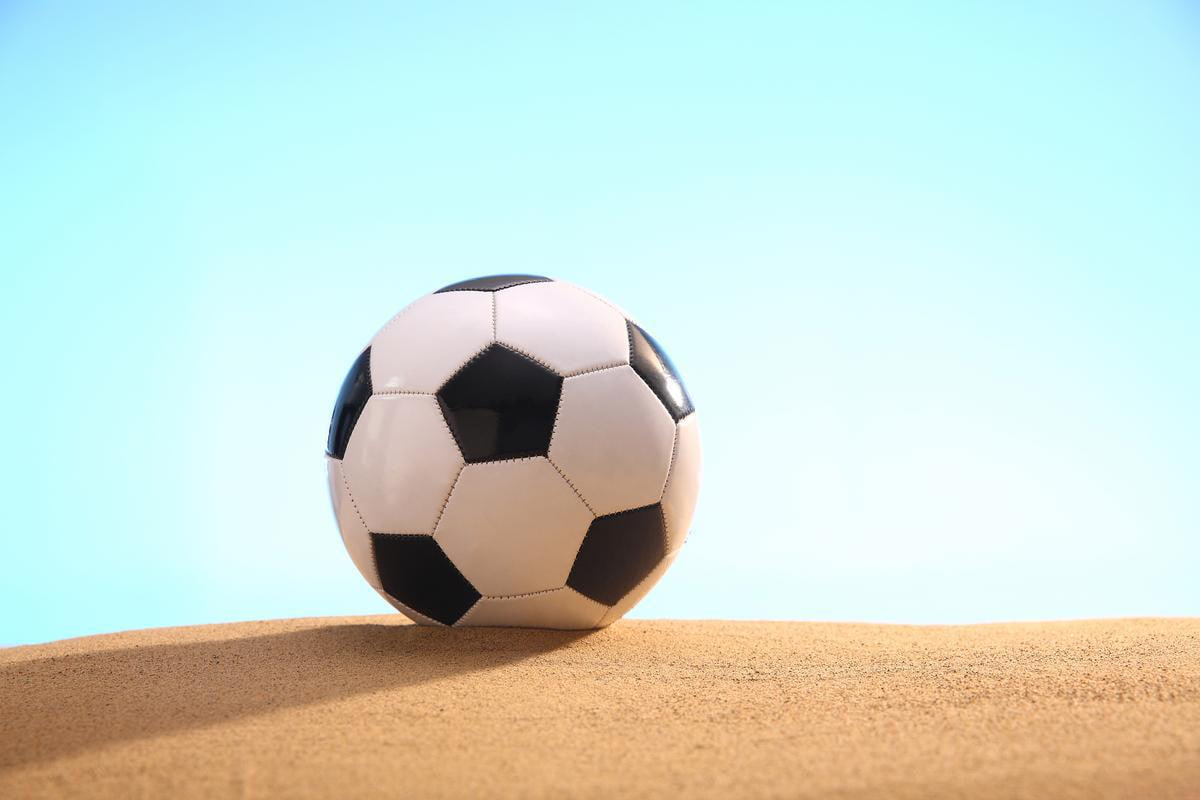 球迷社群交流讨论足球赛事